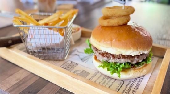Grab the Tastiest Burgers Ever in Phuket! | USHUP